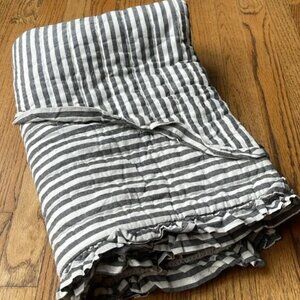 Pottery Barn Kids Emily & Meritt Ruffle Candy Stripe Crib Quilt Blanket Throw